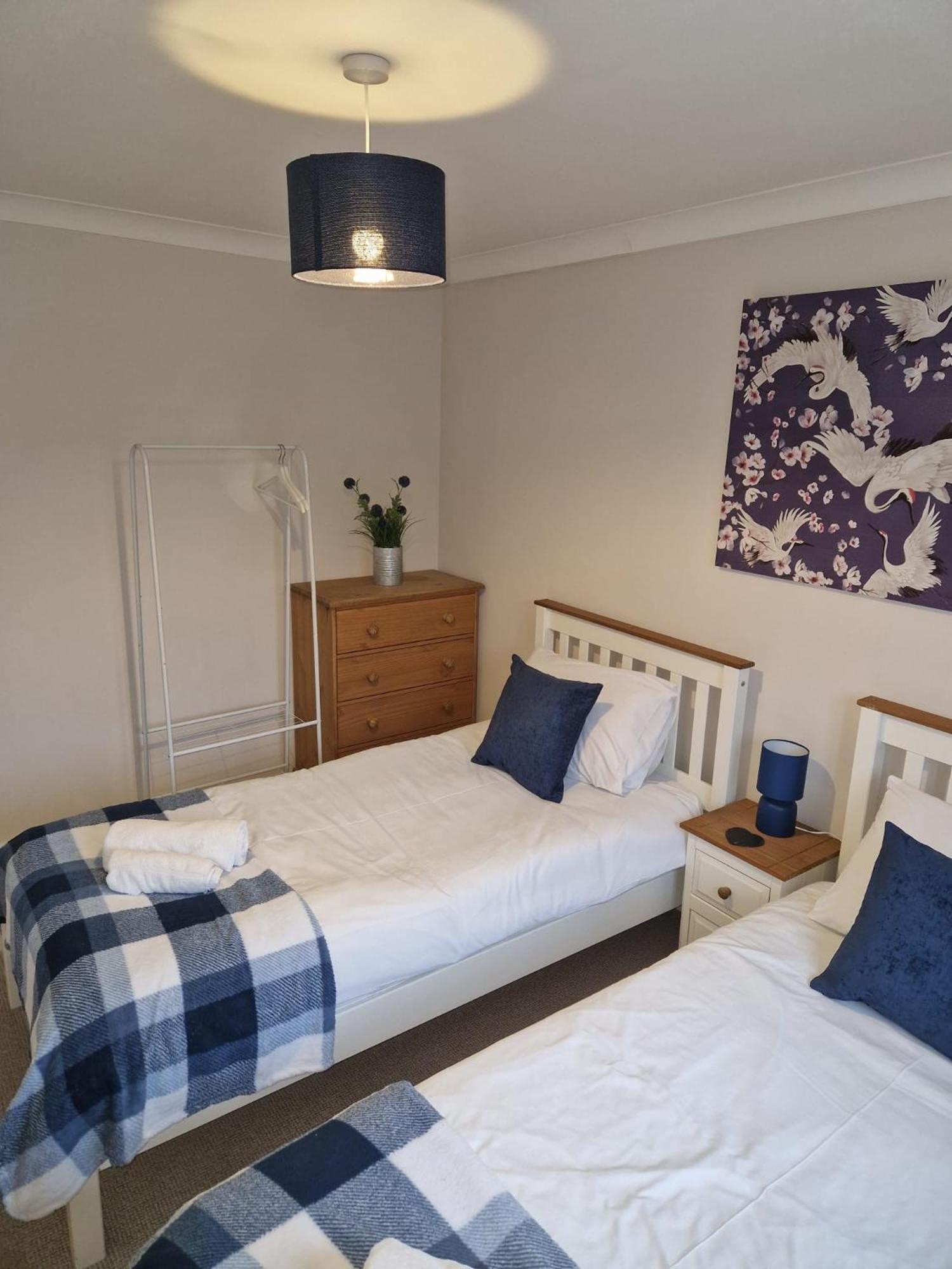 Hereford - Finch House - Modern 4 Bedroom House Located In South Hereford, Dog Friendly With Nearby Countryside, Pool Table, Sleeps Up To 10 Guests - Hosted By Rentmyhouse Εξωτερικό φωτογραφία
