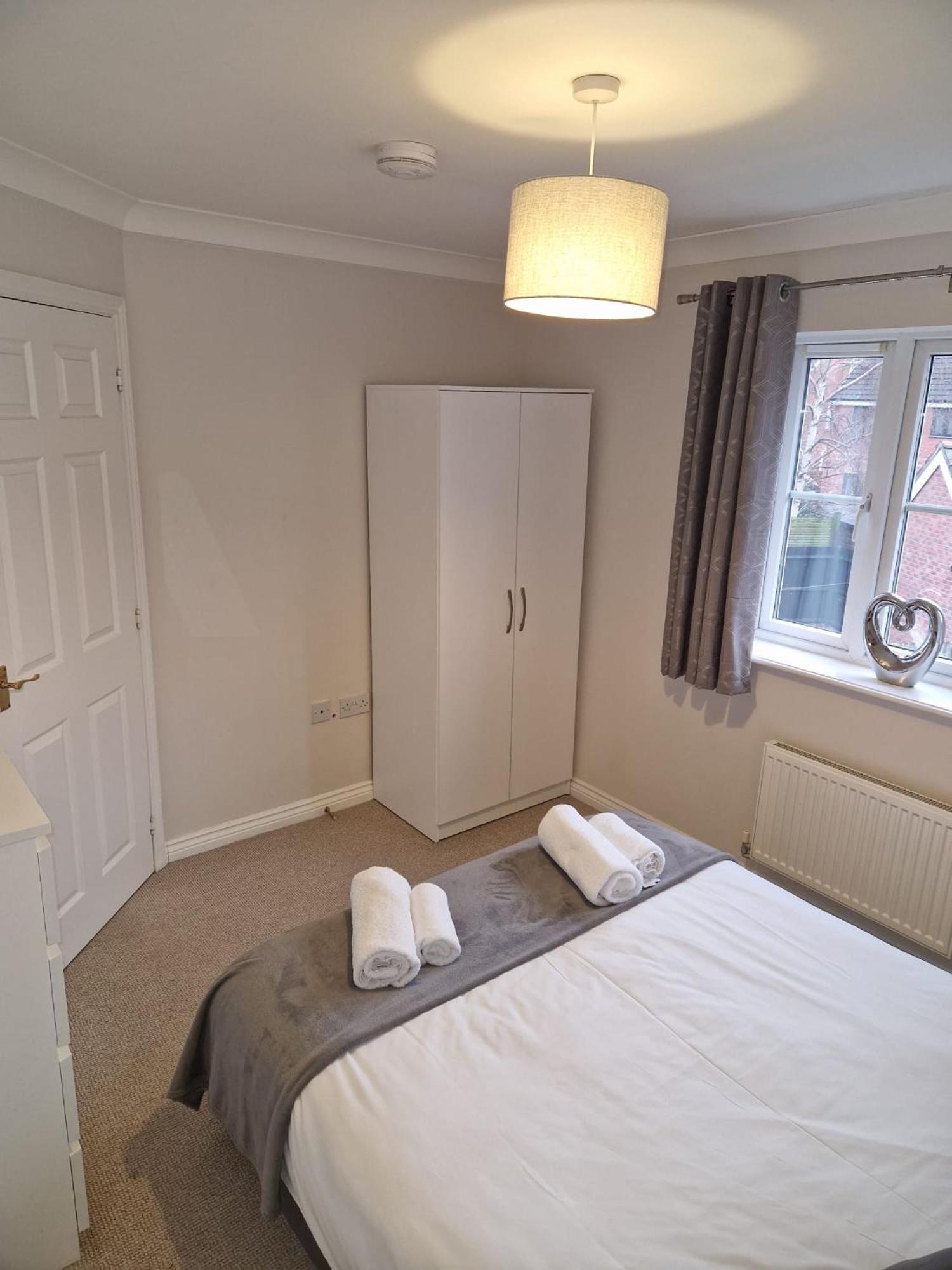 Hereford - Finch House - Modern 4 Bedroom House Located In South Hereford, Dog Friendly With Nearby Countryside, Pool Table, Sleeps Up To 10 Guests - Hosted By Rentmyhouse Εξωτερικό φωτογραφία